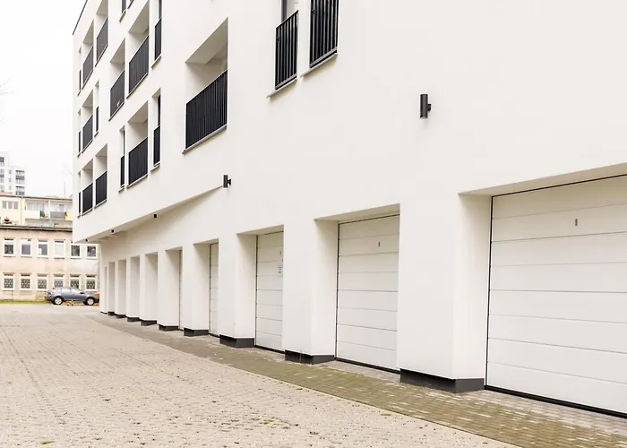 Apartment Rest - Jezyce, Szamarzewskiego - Prywatny Garaz, Self Check In 24h Poznan