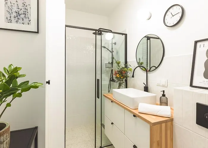 Rest - Jezyce, Szamarzewskiego - Prywatny Garaz, Self Check In 24h Poznan