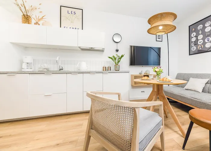 Apartment Rest - Jezyce, Szamarzewskiego - Prywatny Garaz, Self Check In 24h *